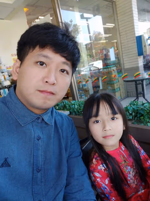 被女友爸媽嫌窮！台男分手3個月「到越南娶妻回來」每天陪擺攤「賺錢都歸他」：只要用心經營，婚姻都會很幸福！