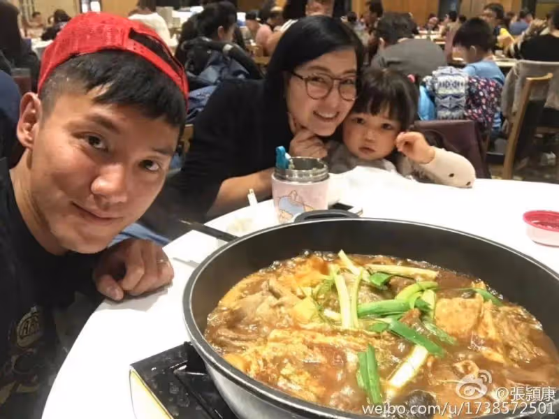 TVB大製作新劇將到歐洲取景!知名男星攜妻同行,稱不願造人會「自宮」