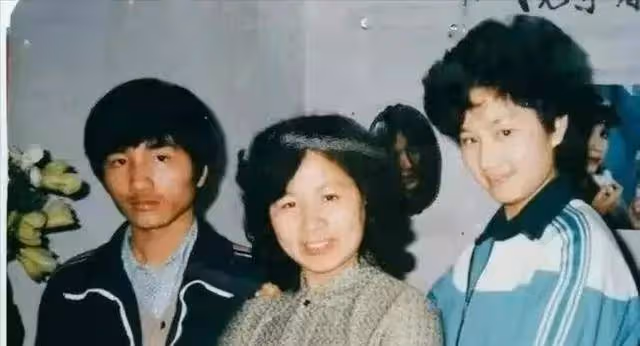妹妹是國家有名演員,哥哥卻是油污工人,瞿穎要拉兄長一把嗎
