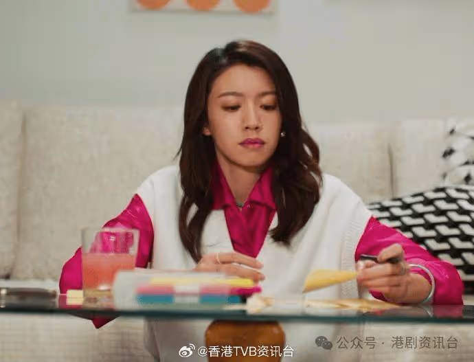 王敏奕超靚仙氣婚紗look曝光!《法證VI》法醫蔡潔驚變殺人犯?