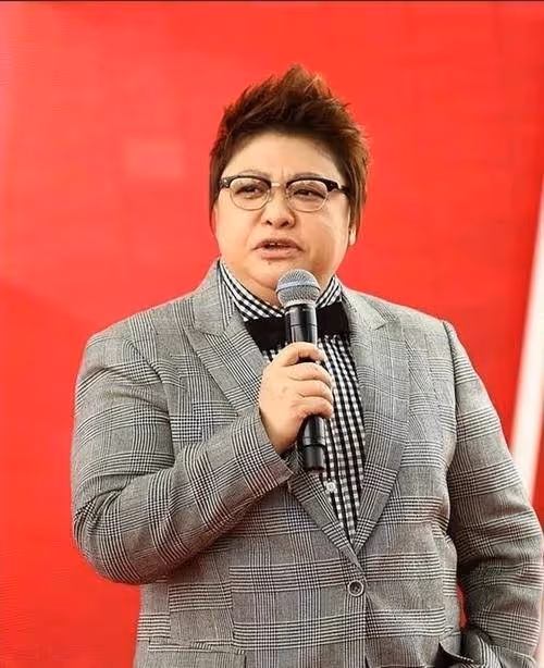 韓紅髮文:別再做我病危的假新聞了,好嗎?