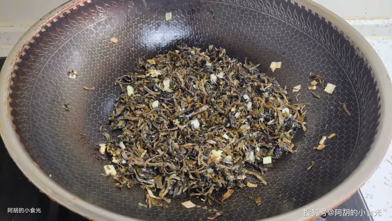 8月可以不吃肉,遇到這素菜使勁吃!蒸包子沒肉一樣香,滿嘴鮮嫩、還不膩