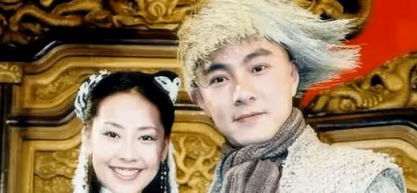 因戲生情，戀愛5年結婚，3次婚禮2次流產，恩愛20年後，他們分居了