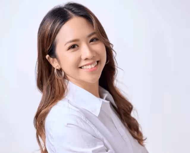 TVB十年「隱形人」：出身顯貴依然無戲可拍，34歲「最丑港姐」宣布解約