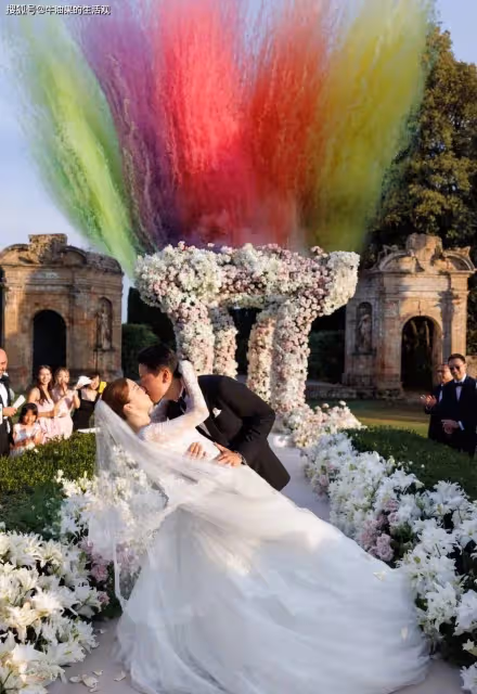 吳千語施伯雄大婚,網友喊話林峰張馨月,過往不體面言論被扒