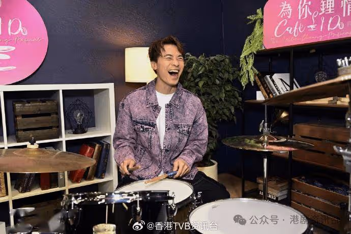 鄭俊弘童年扮哥哥被笑瘀到喊！黃劍文演張國榮主題音樂劇零壓力
