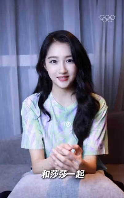 關曉彤快問快答顯真情，最愛桌球欲搭檔孫穎莎，網友：這跨界組合絕了！