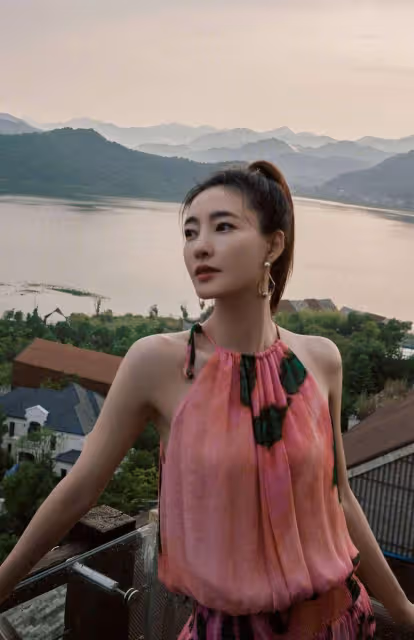 王麗坤「隱婚」風波再起,老公涉嫌詐騙,工作人員沉默應對引猜測!