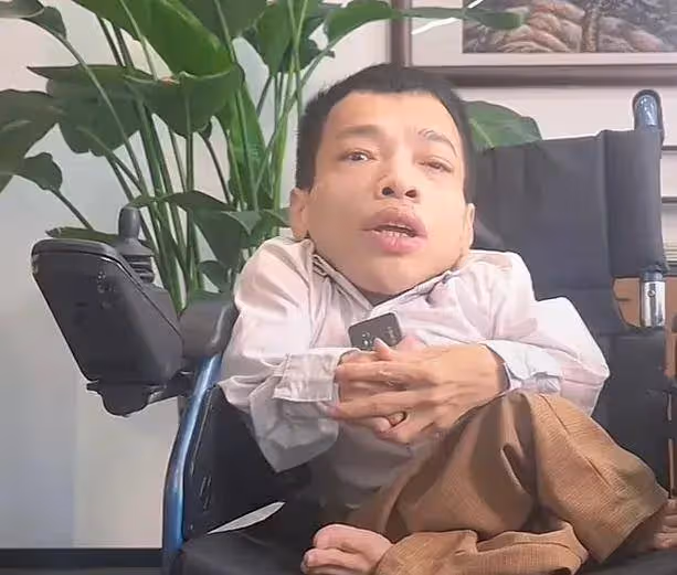 網紅輪椅總裁李創立回應與夏丹分手！與現任三天定情，沒誰對誰錯