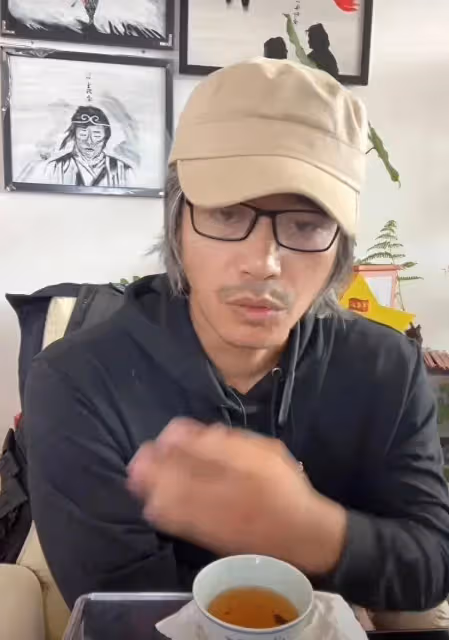 起猛了!周星馳模仿者直播人氣輕鬆破10萬,網友評論兩極分化