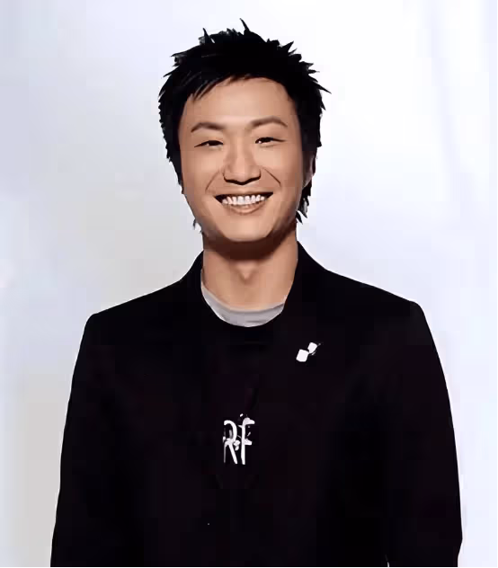 自曝患抑鬱症將赴美治療,香港知名男星提及與頂流前妻婚姻期間不開心