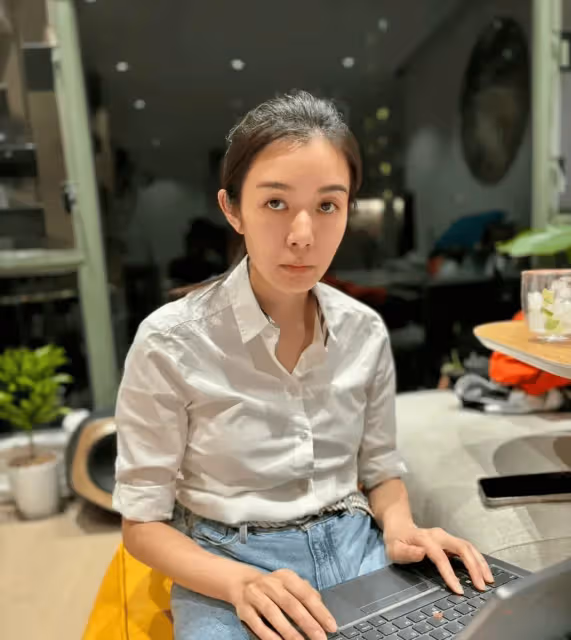 厲害!TVB前港姐冠軍麥明詩進軍教育界,挽救停辦學校加入校董會