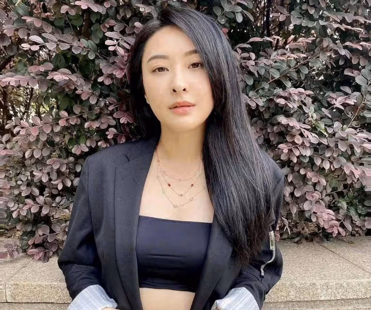 恭喜!TVB一線女星陳瀅曬泳裝照,減肥成功告別微胖身材