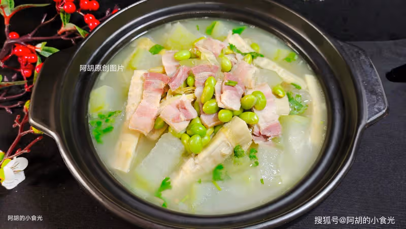 冬瓜和它天生一對,天熱使勁吃!燉一鍋有湯又有菜,清爽不油膩、不失鮮美味道