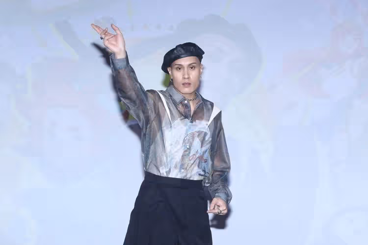 黃宣老爸因心肌梗塞腦溢血送醫 兒子父親節露面親揭現況