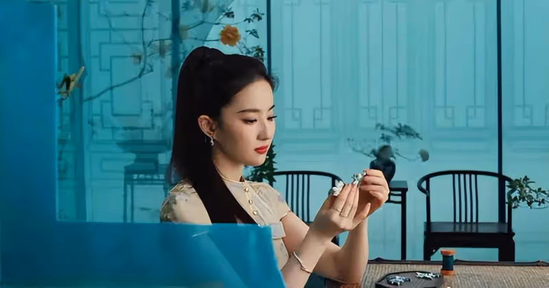 劉亦菲新中式穿搭火了!溫婉優雅,盡顯文靜美