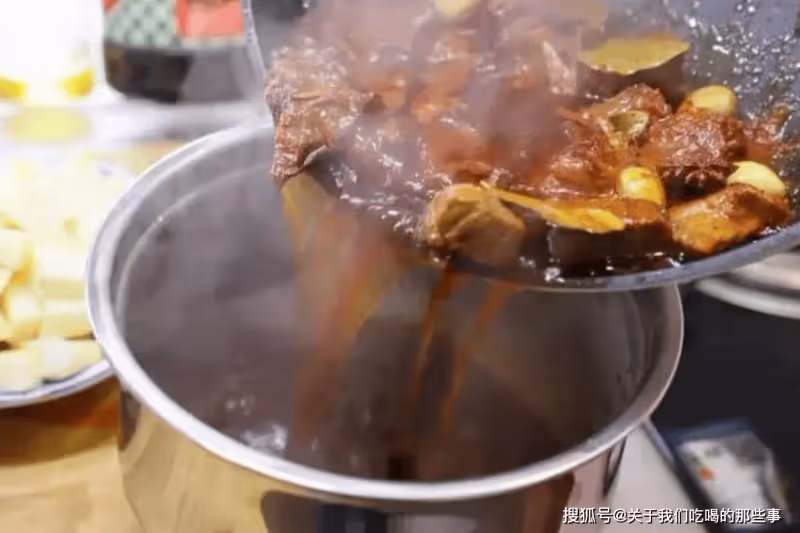 燉牛肉時,怎麼燉才可以鮮嫩不硬?掌握5個技巧,肉嫩味鮮還不腥
