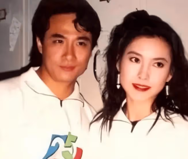 她拒絕靠身體上位,卻被兩個渣男耽誤11年,遠嫁富豪生三胎,得償所願