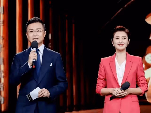 她是「北京電視台」一姐,曾丁克八年被拋棄二婚竟嫁給了央視主持人