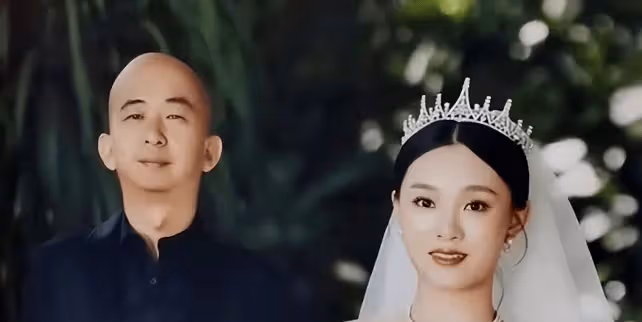 這2位男星一個比一個丑,老婆卻一個比一個漂亮,他們憑什麼?