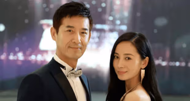 原來他們是兩口子,戲裡戲外都是夫妻,看不出年齡相差有16歲