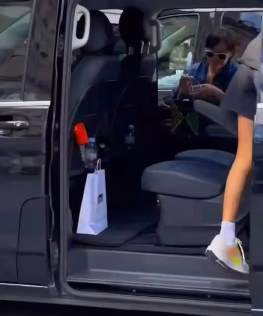 鄧超孫儷一家四口巴黎吃火鍋,12歲兒子等等腿長驚人成亮點!