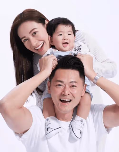 曾與曹雲金當街熱吻!香港女星生子後宣布復出樂壇!天后力撐!