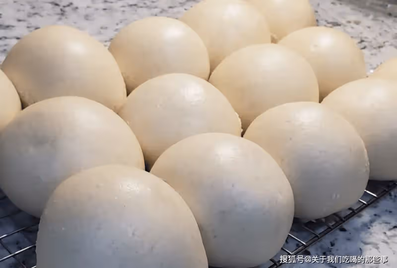 炸饅頭片,別直接炸,教您一招,出鍋片片金黃酥脆,好吃不油膩