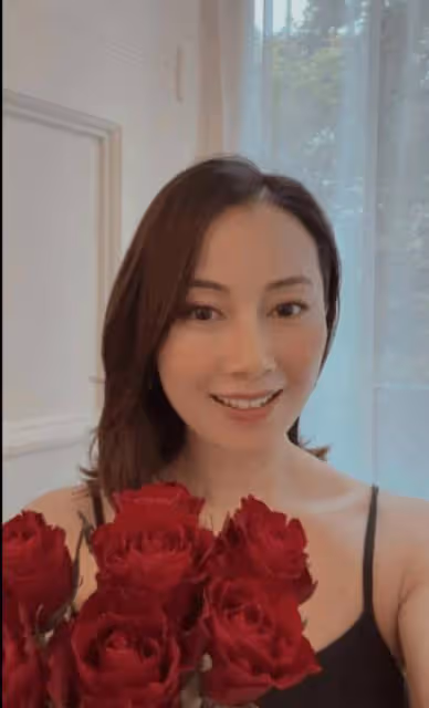 爆豪門父子有古怪要求!前TVB女星自認二奶樣難覓伴侶,移英後容光煥發