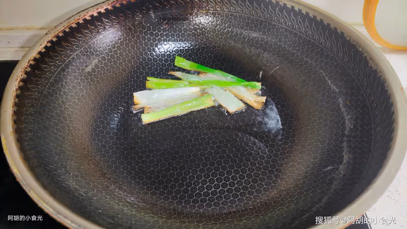 立秋後這素菜使勁吃,一煮一拌分分鐘上桌!拌出鮮甜爽口、滿口留香好營養