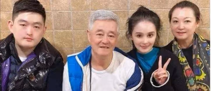 一路走好!趙本山兒子趙鐵蛋因病去世,億萬家產誰來繼承?