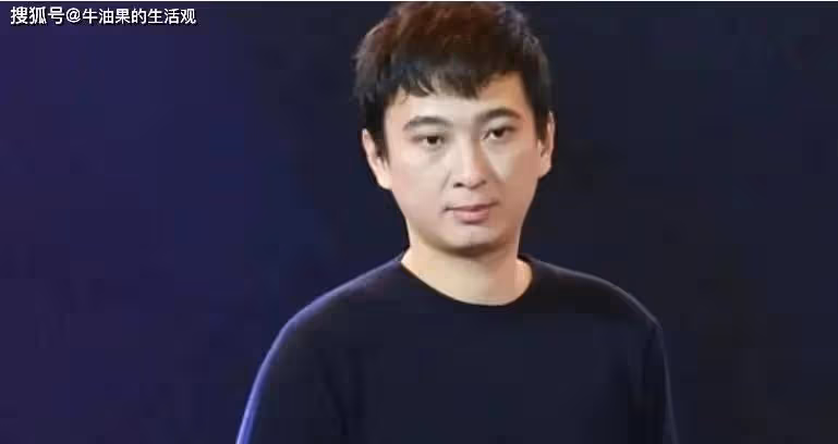 王思聰懶懶過七夕,拍柯南同款照片秀恩愛,前女友官宣新戀情
