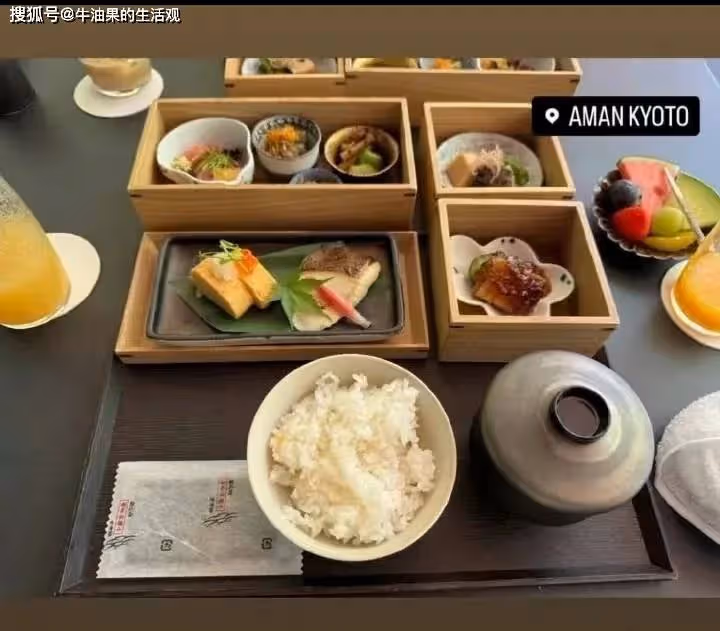 王思聰懶懶過七夕,拍柯南同款照片秀恩愛,前女友官宣新戀情