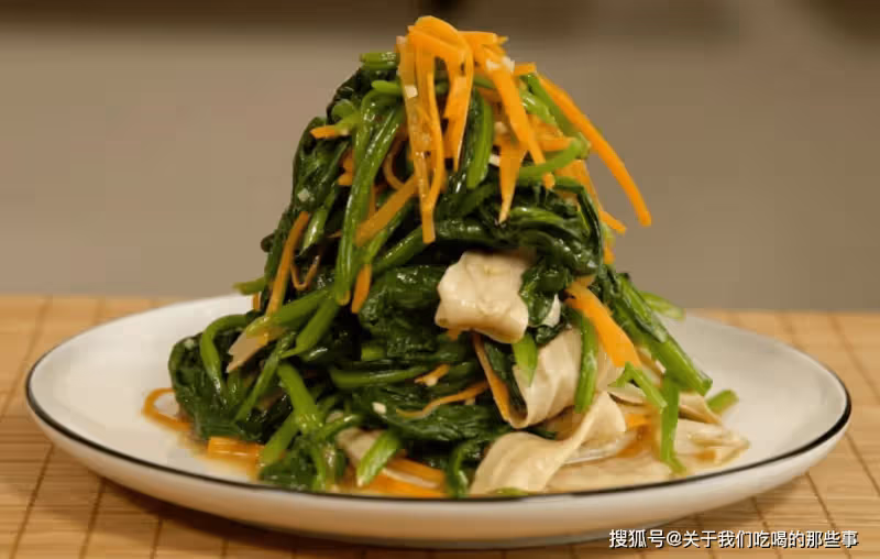 涼拌菠菜好吃有竅門,教您正確的做法,開胃解膩,下飯又下酒