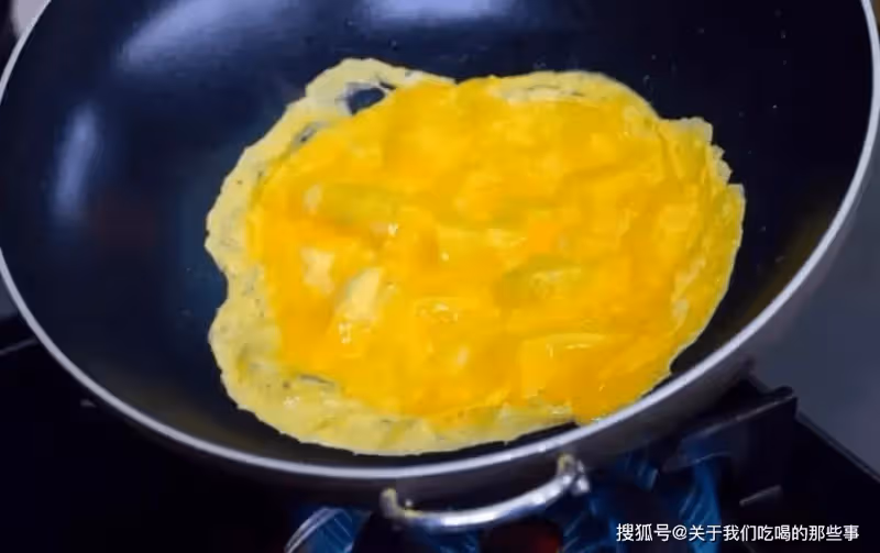 涼拌菠菜好吃有竅門,教您正確的做法,開胃解膩,下飯又下酒