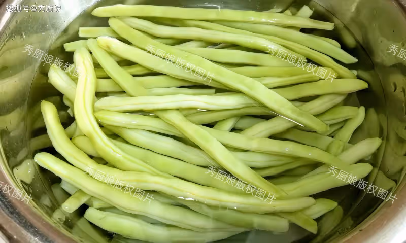 8月這菜抓緊吃,鈣是黃豆的2倍,雞肉的7倍,中老年常吃腿腳有勁