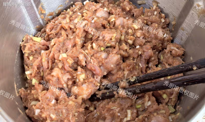 8月這菜抓緊吃,鈣是黃豆的2倍,雞肉的7倍,中老年常吃腿腳有勁