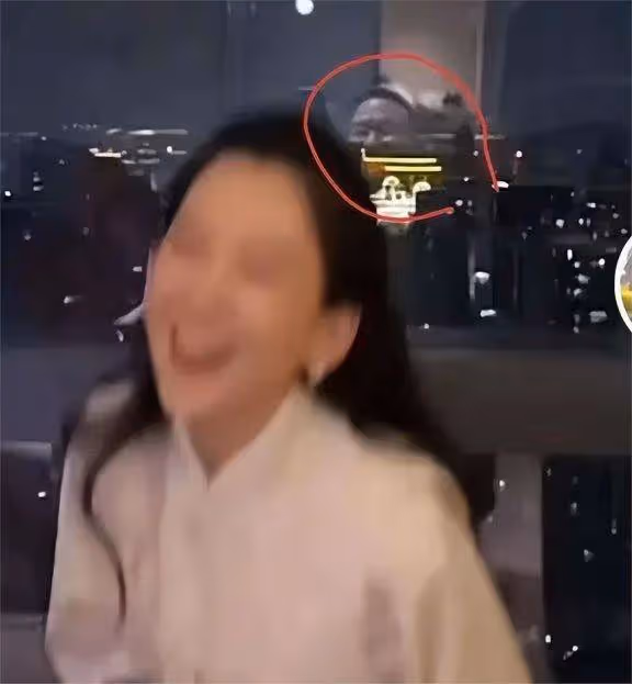當33歲森林北和45歲章子怡同登封面,才知網紅和巨星的差距有多大