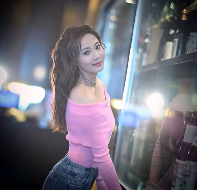 TVB一線女星否認整容,正處於感情空窗期,不介意發展姐弟戀