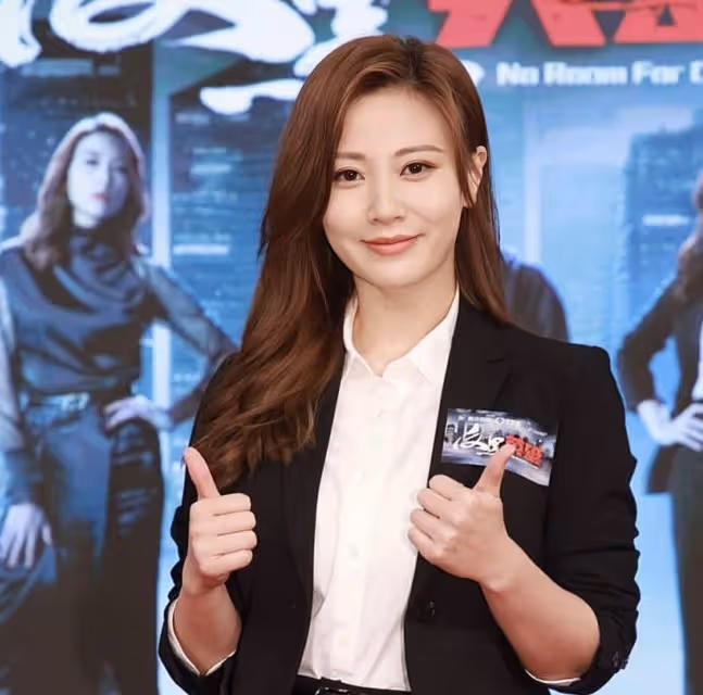 TVB一線女星否認整容,正處於感情空窗期,不介意發展姐弟戀