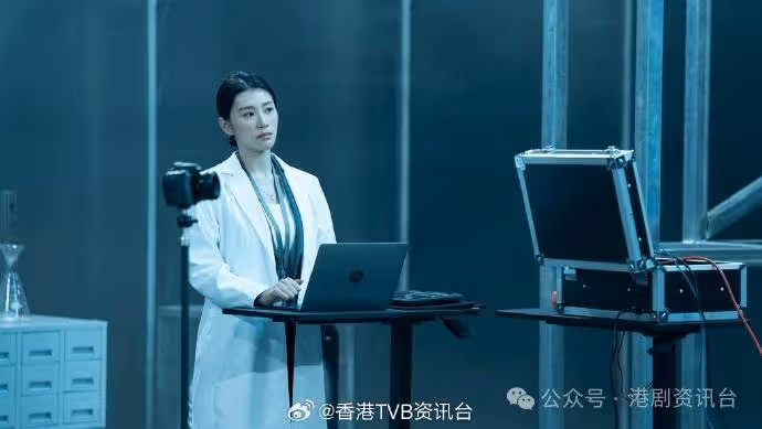 TVB力捧港劇首秀遇男神黃宗澤!林正峰與戴祖儀爭坐右邊位斗貪靚