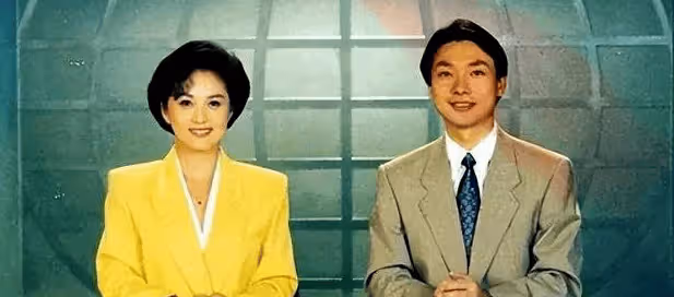 她是央視著名主持人,老公是大名鼎鼎羅永章,如今52歲有了新身份