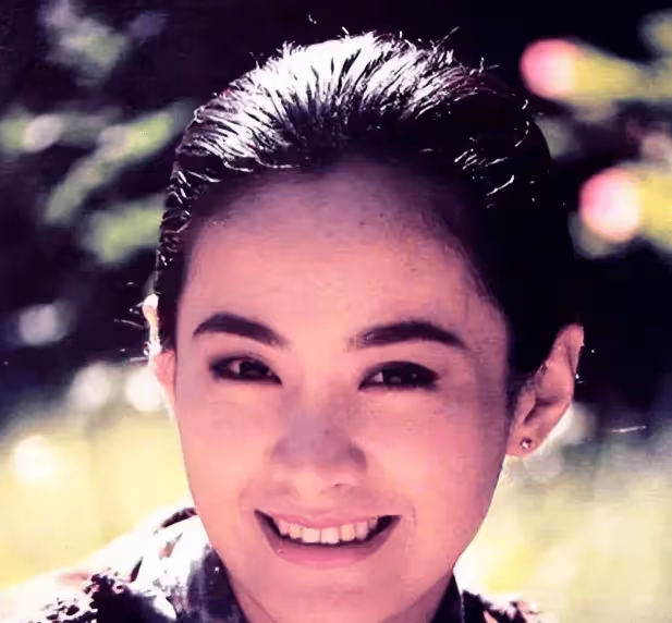 前夫因病離世,55歲無婚姻無子女,她不願在演藝圈拍戲