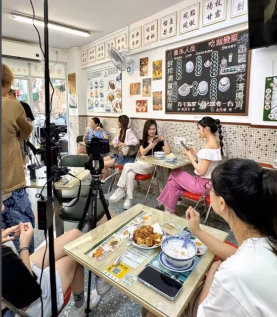 吸睛!TVB小花廖慧儀穿比基尼大秀豐滿上圍,被指掌握了流量密碼
