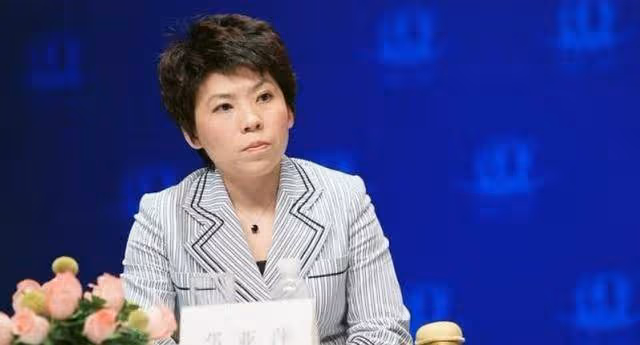鄧亞萍身高短板遭省隊拒,逆襲狂攬18冠,矮個子的世界冠軍傳奇