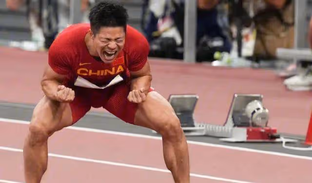 蘇炳添紀錄被日本選手打破!新科冠軍9秒83,蘇神在家帶娃很煩惱