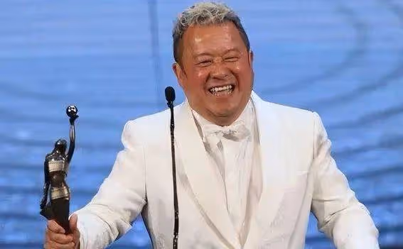 娛樂圈老戲骨驚人豪宅內幕：30年陳百祥居然靠演戲賺下豪宅首付!
