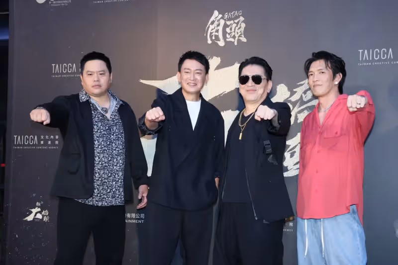 王陽明夫妻合體放閃　開百萬名車遭撞曝現況