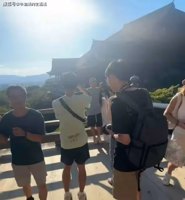 王思聰花300萬一套房認私生女,黃一鳴退網,默認與孩子爹和解
