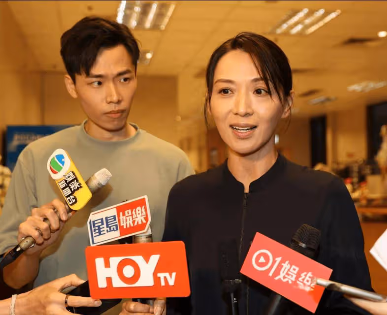 一路走好!TVB前高層設靈!周潤發劉德華鄭少秋等送花牌悼念!